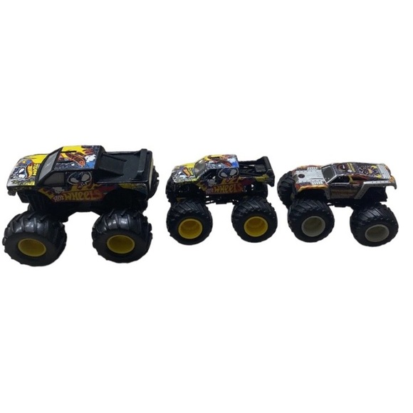 Team Hot Wheels Monster Jam Trucks- Maximum Destruction, Firestorm, Lot of 3 - Picture 1 of 6